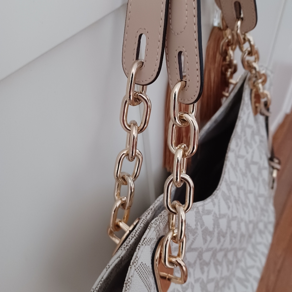 Michael Kors bag - Picture 2 of 8
